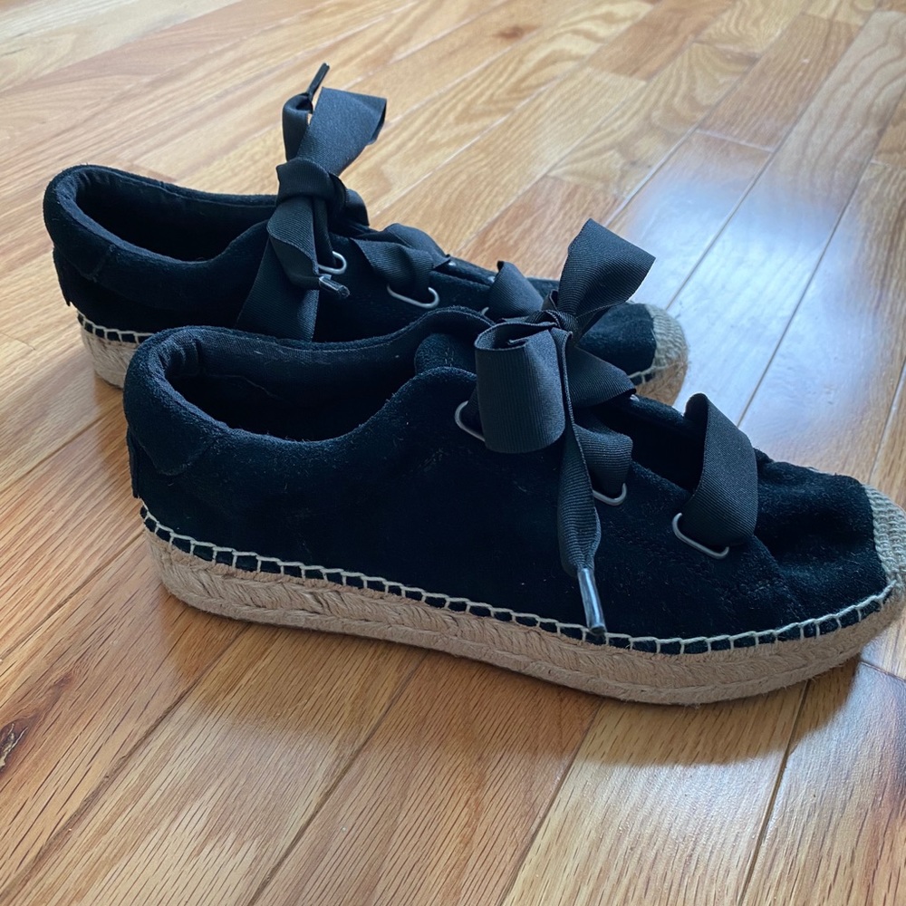 UGG Bow Sneaker